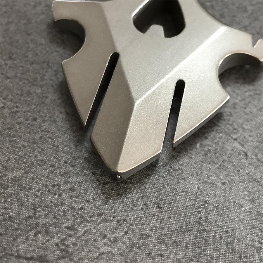 TC21 Titanium Knuckle Duster Broken Window Decoration