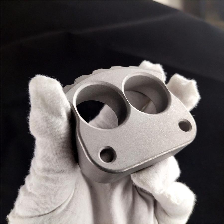 Thick Steel Skull Portable EDC Keychain Backpack Outdoor Tool