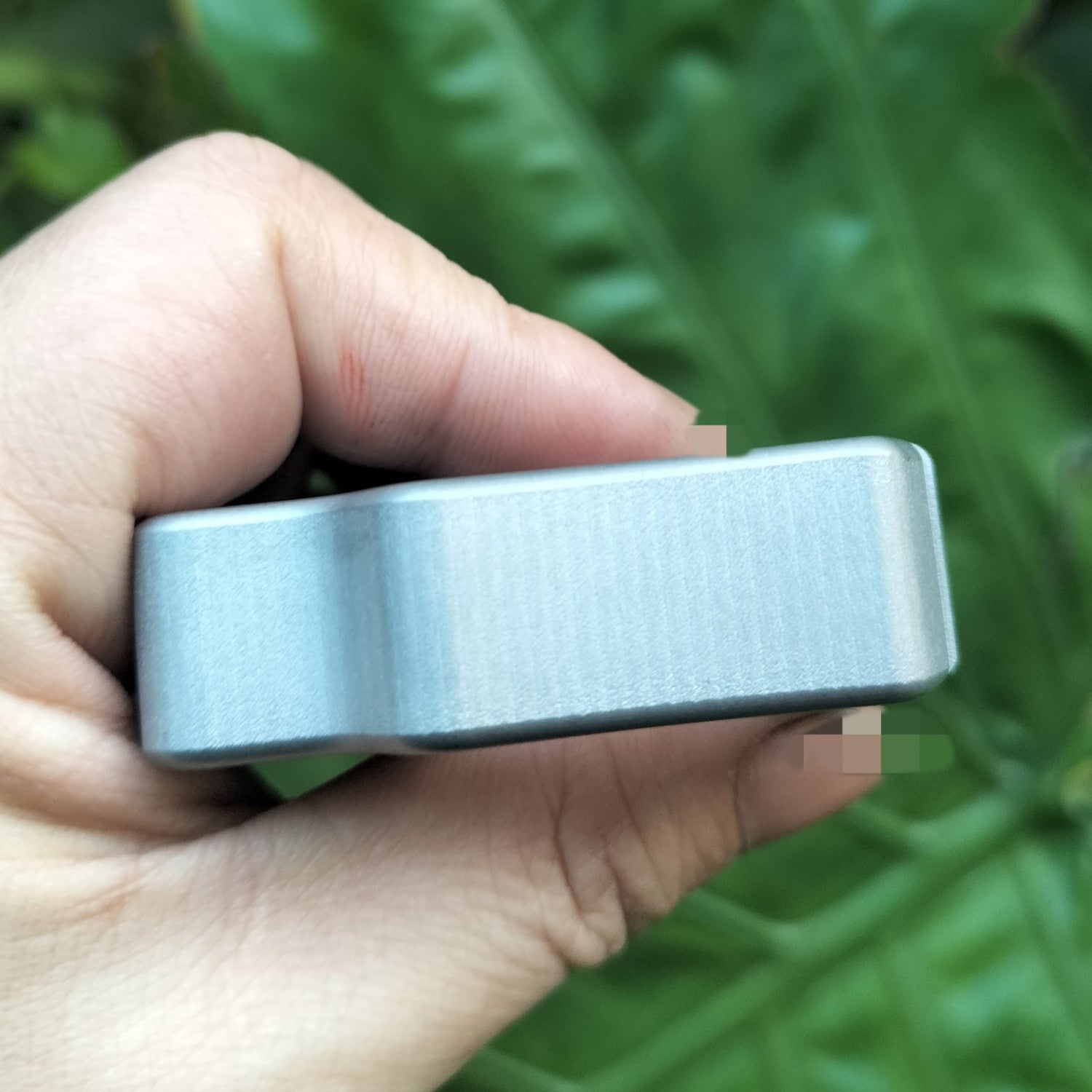 Mini Thickened Multifunctional Two-finger EDC Tool