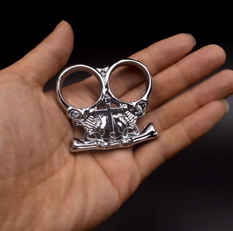 Zinc Alloy Back To Back Thinker Shape Outdoor Tool