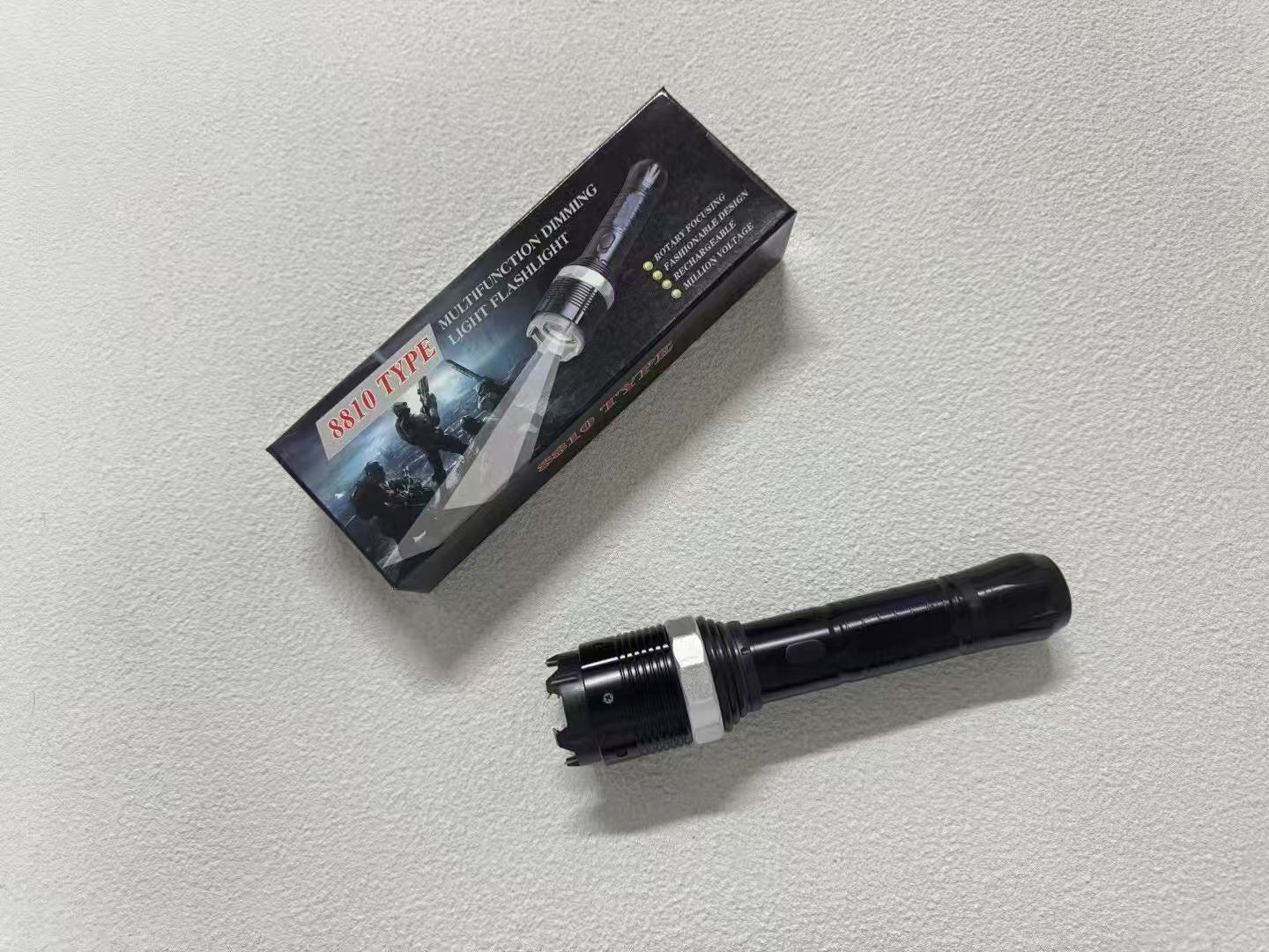 🔥8810 High-Power Flashlight High-powered strobe light