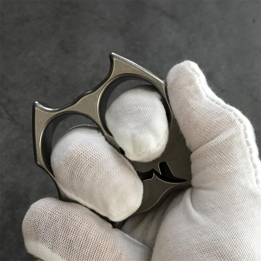 Dog Head Titanium Backpack Tool Two-hole Outdoor EDC Keychain Easy Carry