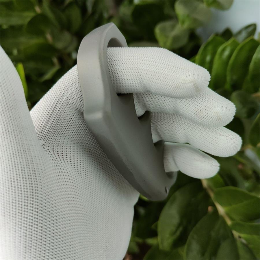 Sandblasted Titanium Alloy Four Hole Outdoor Tool