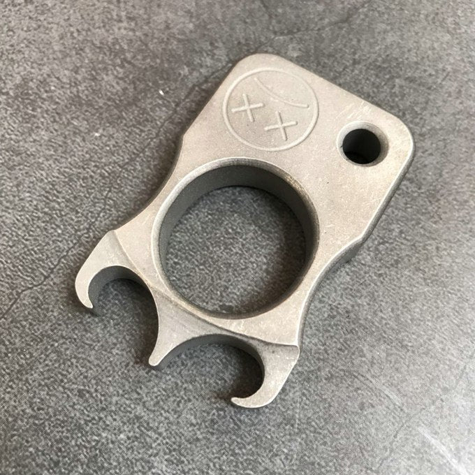 Multi-functional Titanium Alloy Outdoor One-finger Tool